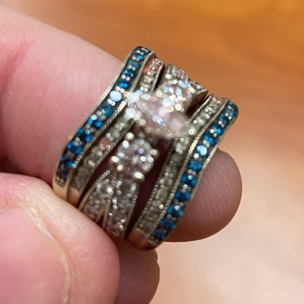 Blue and white diamond bridal set